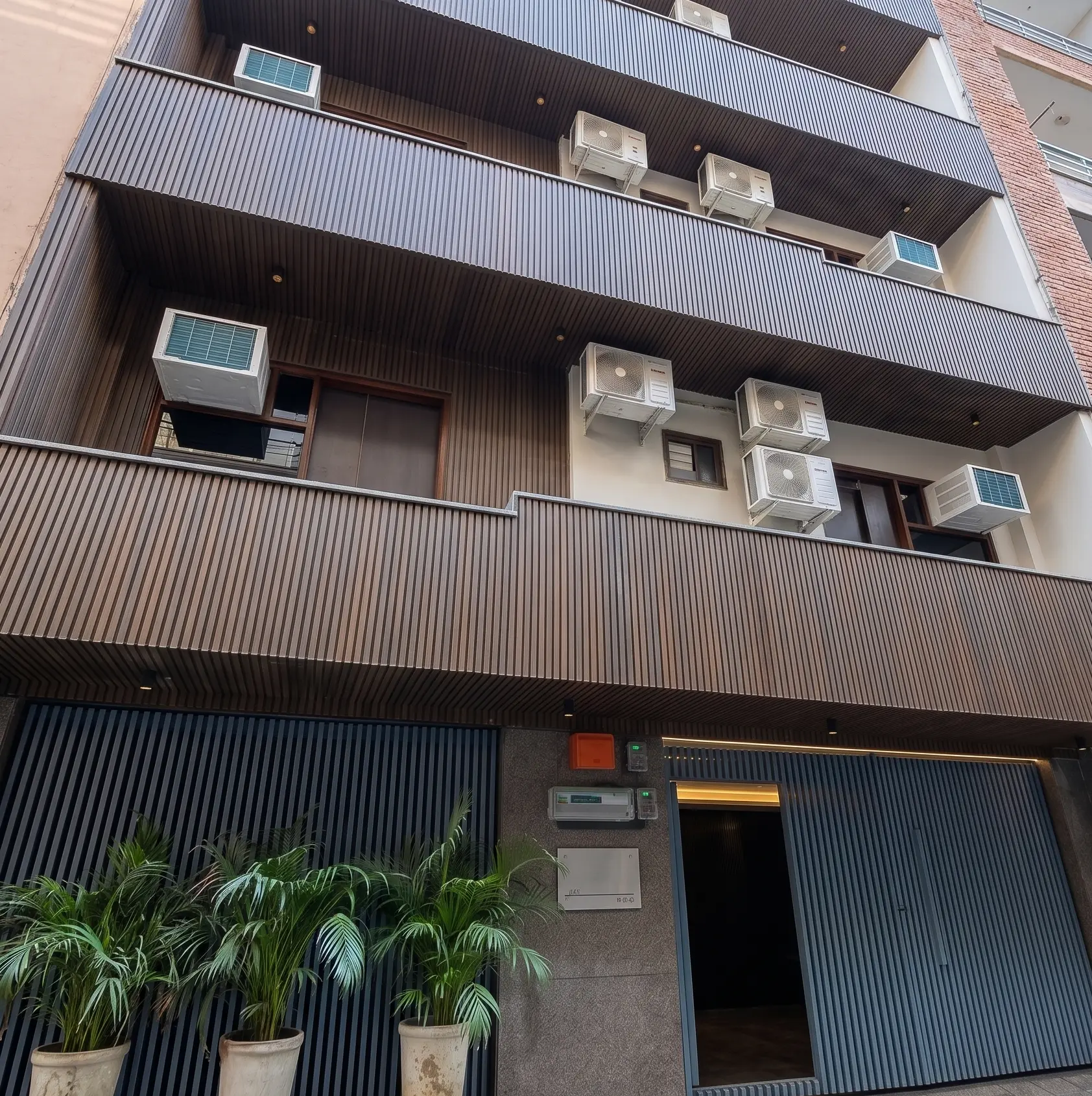 Paper Pencil PG exterior in Vishwas Nagar, Shahdara